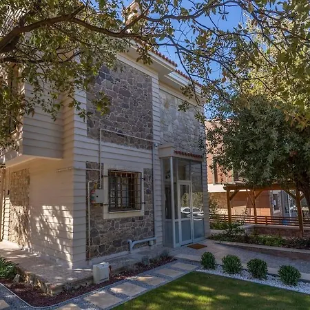 Luxurious With Pool And Great Garden Villa