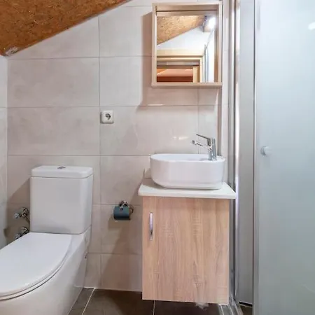 Luxurious With Pool And Great Garden