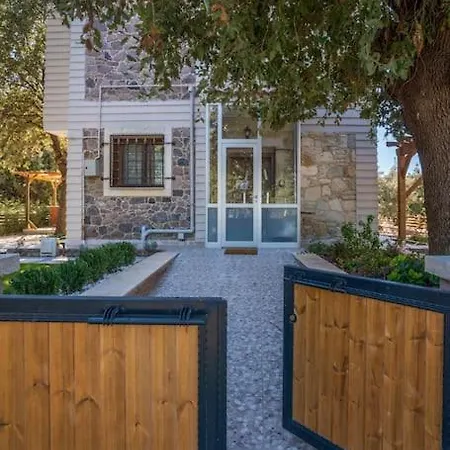 וילה Luxurious With Pool And Great Garden *