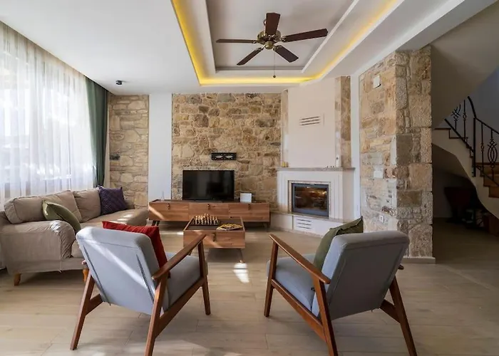 Vila Luxurious With Pool And Great Garden Yelki