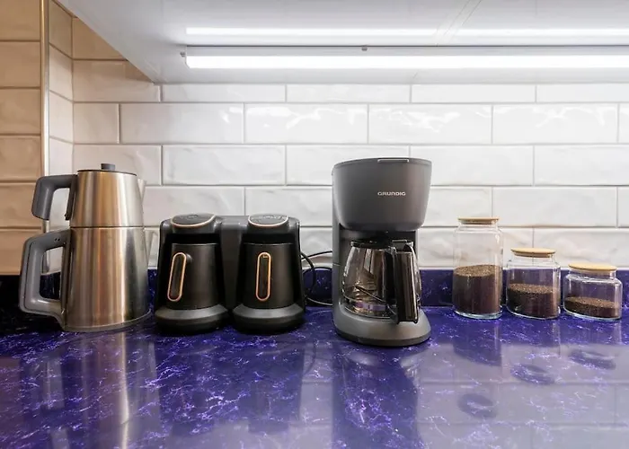 Luxurious With Pool And Great Garden * Yelki