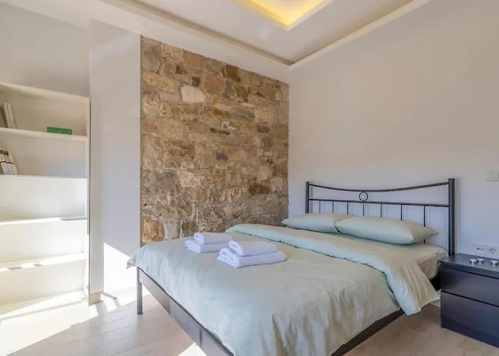 Luxurious With Pool And Great Garden *