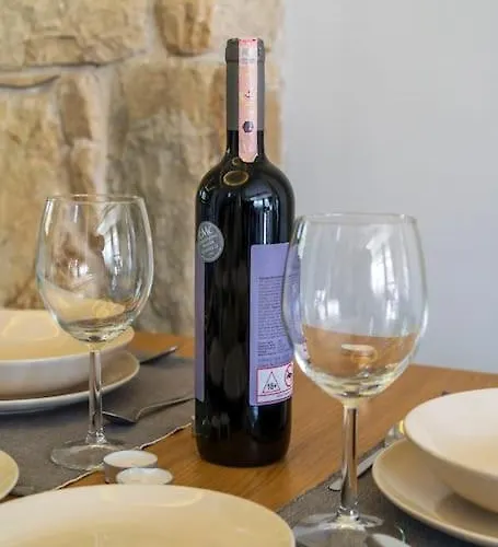 Luxurious With Pool And Great Garden Vila Yelki