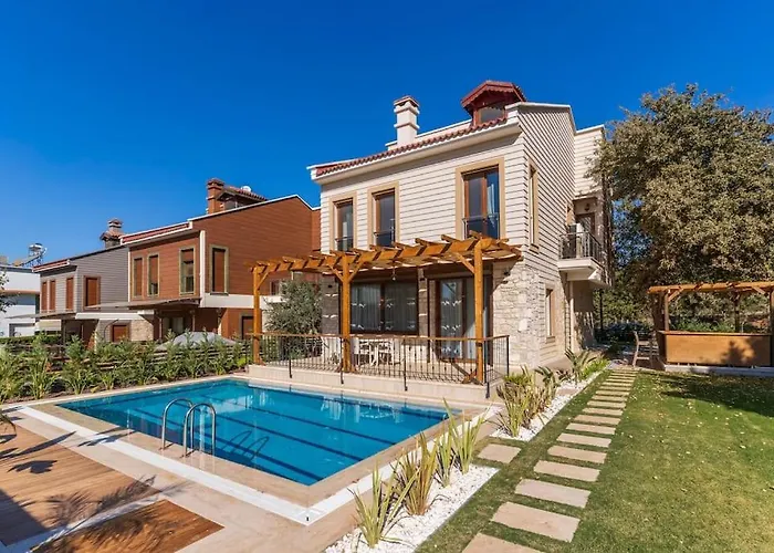 Luxurious With Pool And Great Garden *