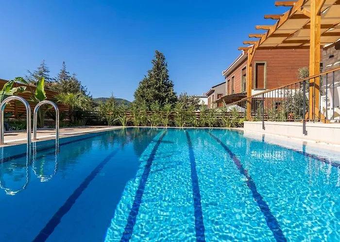 Luxurious With Pool And Great Garden Vila *